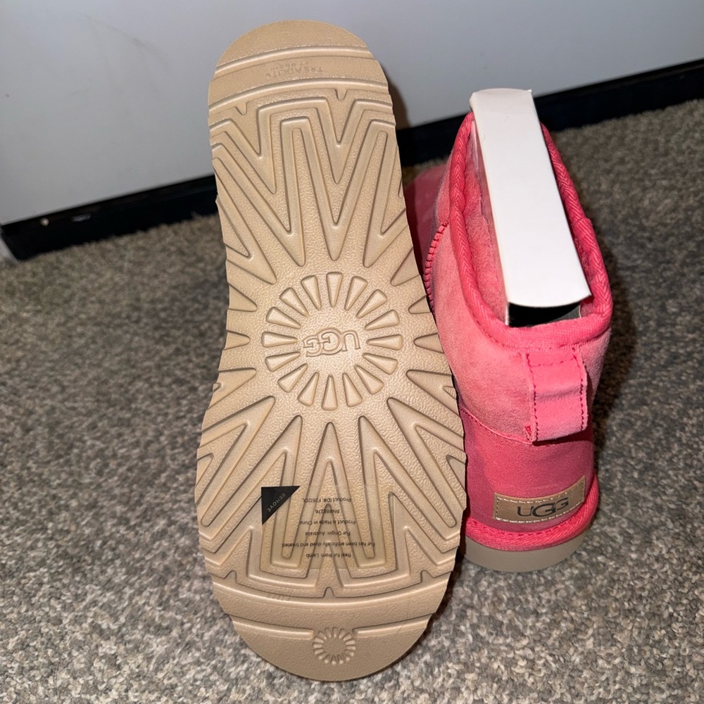 UGG Classic Mini II Boot Hibiscus Pink - Picture 5 of 9